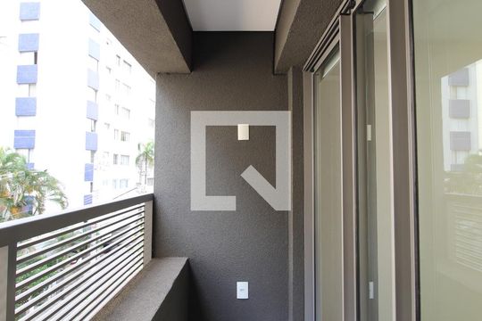 Varanda de kitnet/studio para alugar com 1 quarto, 22m² em Itaim Bibi, São Paulo