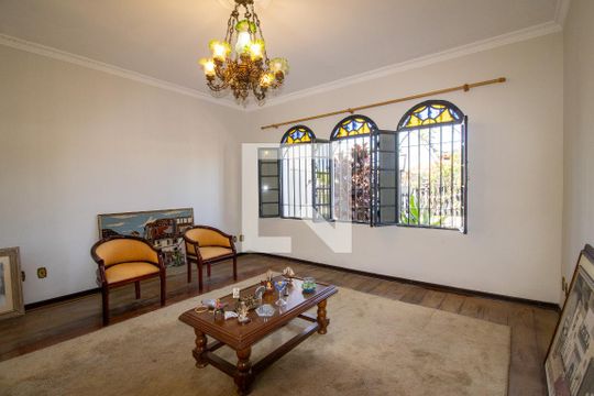 Casa à venda com 4 quartos, 195m² em Parque Taquaral, Campinas