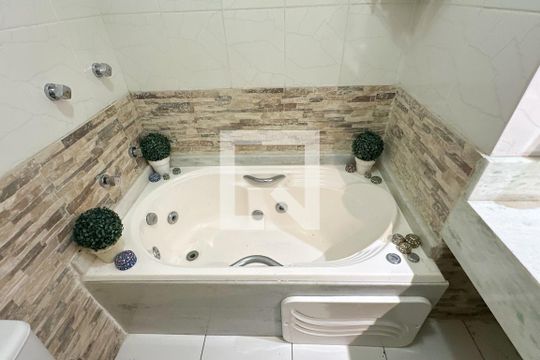 Banheiro Social de apartamento à venda com 2 quartos, 128m² em Lagoa, Rio de Janeiro