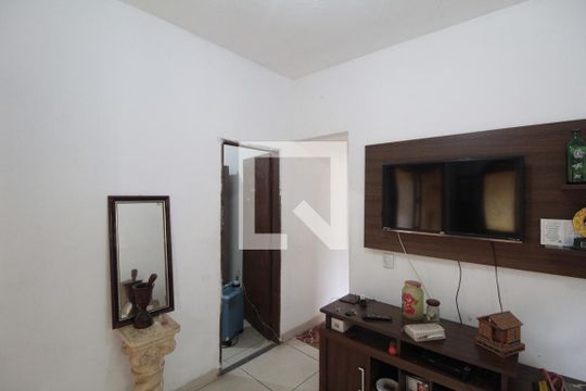 Sala de casa à venda com 5 quartos, 360m² em Floramar, Belo Horizonte