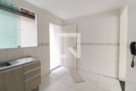 Cozinha de casa de condomínio à venda com 2 quartos, 62m² em Jardim Norma, São Paulo