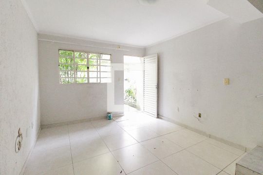 Sala de casa de condomínio à venda com 2 quartos, 62m² em Jardim Norma, São Paulo