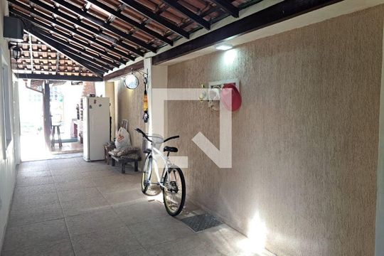 Casa à venda com 4 quartos, 254m² em Itaipu, Niterói
