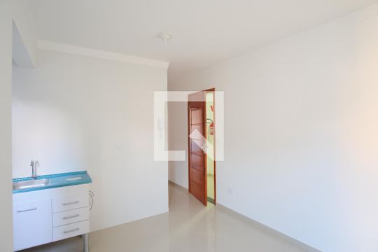 Sala de casa de condomínio para alugar com 2 quartos, 42m² em Vila Granada, São Paulo