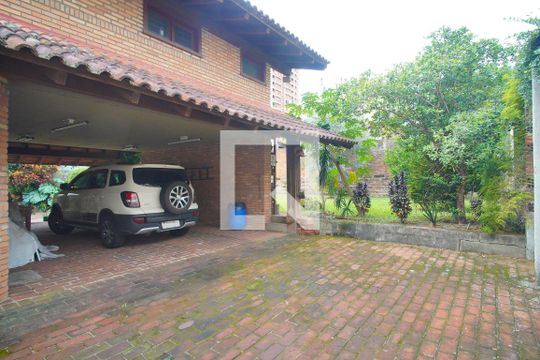 Garagem de casa à venda com 5 quartos, 300m² em Vila Rosa, Novo Hamburgo