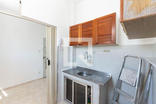 Cozinha de apartamento para alugar com 1 quarto, 48m² em Vila Isabel, Rio de Janeiro