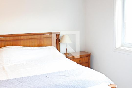 Quarto 2 de casa de condomínio para alugar com 3 quartos, 779m² em Condomínio Estância Marambaia, Vinhedo