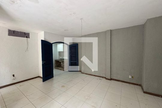 Sala/Quarto de casa para alugar com 1 quarto, 30m² em Recreio dos Bandeirantes, Rio de Janeiro