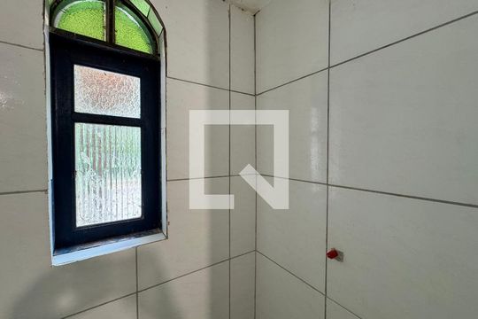Banheiro de casa para alugar com 1 quarto, 30m² em Recreio dos Bandeirantes, Rio de Janeiro