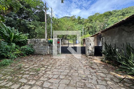 Fachada de casa para alugar com 1 quarto, 30m² em Recreio dos Bandeirantes, Rio de Janeiro