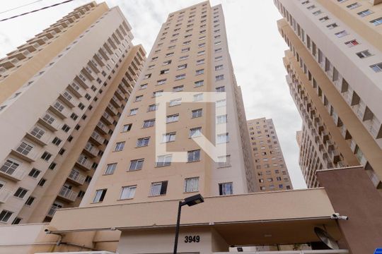 Fachada do bloco de apartamento para alugar com 2 quartos, 45m² em Vila Graciosa, São Paulo