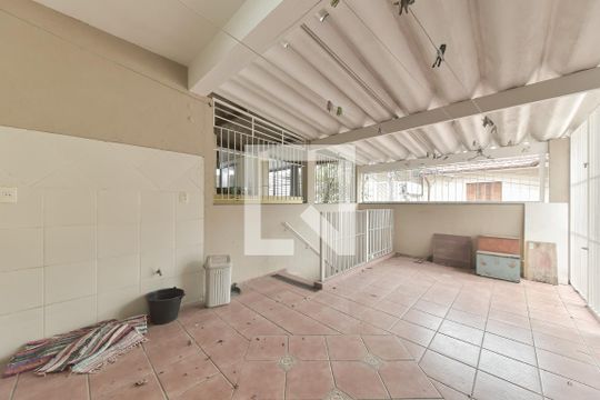 Lavanderia de casa para alugar com 3 quartos, 140m² em Vila Guarani, São Paulo