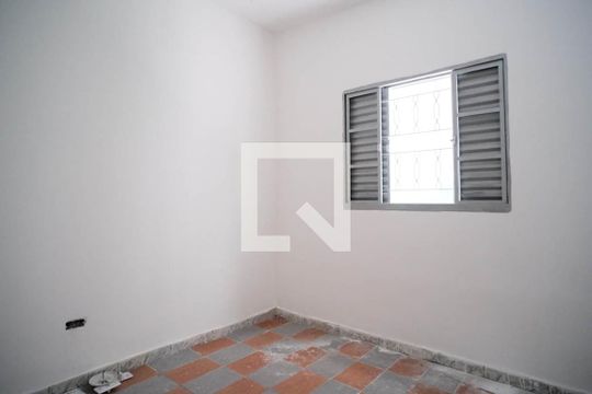 Quarto 2 de casa para alugar com 2 quartos, 100m² em Jardim Três Marias, São Paulo