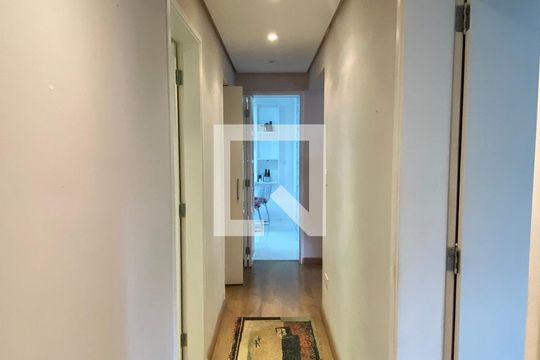 Corredor de apartamento à venda com 3 quartos, 134m² em Vila Assunção, Santo André