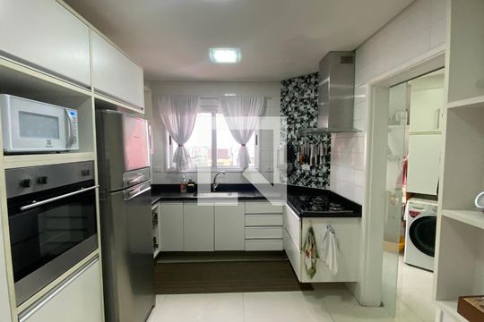 Cozinha de apartamento à venda com 3 quartos, 134m² em Vila Assunção, Santo André