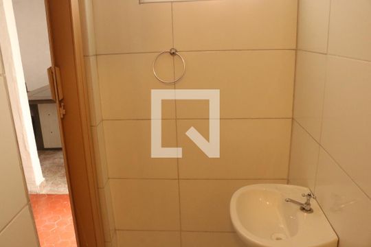 Banheiro de casa à venda com 2 quartos, 55m² em Siciliano, São Paulo