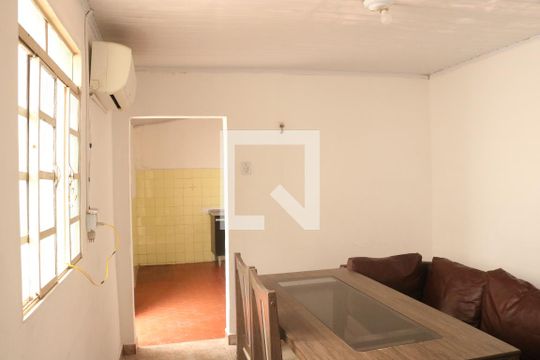 Sala de casa à venda com 2 quartos, 55m² em Siciliano, São Paulo