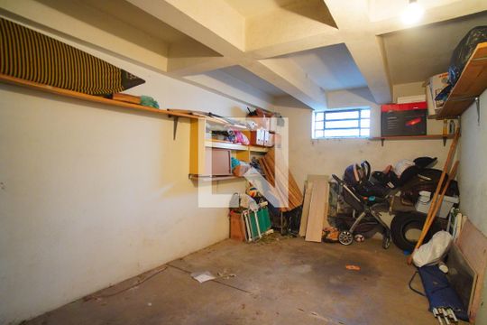 Estacionamento - Vaga de apartamento para alugar com 3 quartos, 128m² em Santa Cecília, Porto Alegre