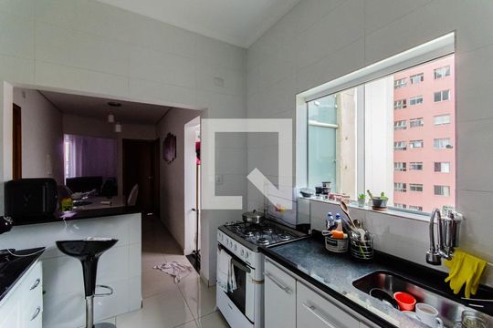 Cozinha de apartamento à venda com 1 quarto, 80m² em Sé, São Paulo