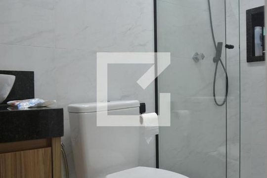 Banheiro Social de apartamento à venda com 2 quartos, 117m² em Campestre, Santo André