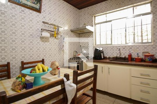 Cozinha de casa à venda com 3 quartos, 100m² em Chácara Mafalda, São Paulo