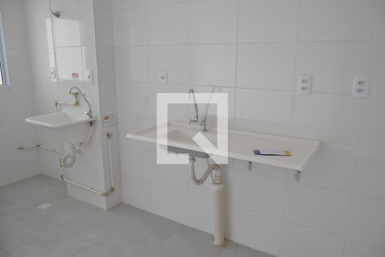 Cozinha de apartamento para alugar com 2 quartos, 58m² em Del Castilho, Rio de Janeiro