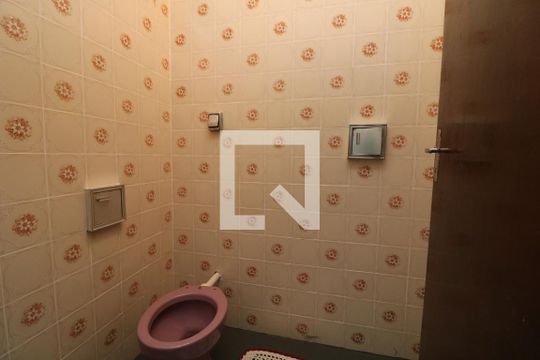 Banheiro de serviço de casa à venda com 5 quartos, 300m² em Vila Formosa, São Paulo