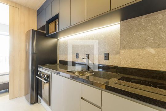 Cozinha de apartamento à venda com 1 quarto, 39m² em Vila Nova Conceição, São Paulo
