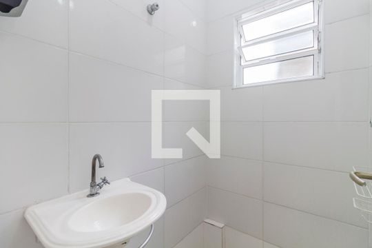 Banheiro de casa para alugar com 1 quarto, 30m² em Paraíso, São Paulo