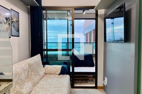 Apartamento para alugar com 1 quarto, 37m² em Boca do Rio, Salvador