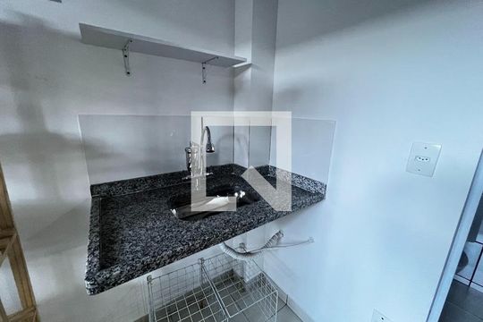 Cozinha de kitnet/studio para alugar com 1 quarto, 12m² em São Cristóvão, Rio de Janeiro