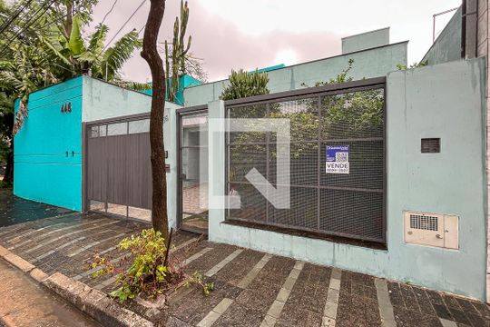 Fachada + plaquinha de casa à venda com 4 quartos, 280m² em Vila Mariza, São Bernardo do Campo