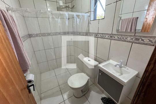 Banheiro de apartamento para alugar com 2 quartos, 51m² em Santos Dumont, São Leopoldo