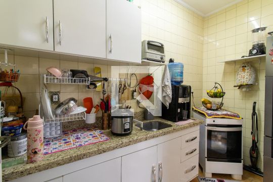 Cozinha de apartamento à venda com 1 quarto, 43m² em Vila Itapura, Campinas