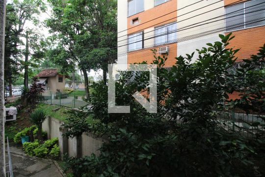 Vista Sala de apartamento para alugar com 2 quartos, 67m² em Pechincha, Rio de Janeiro