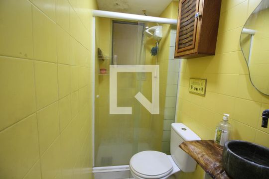 Banheiro de apartamento para alugar com 2 quartos, 67m² em Pechincha, Rio de Janeiro