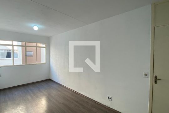 Sala de apartamento à venda com 2 quartos, 54m² em Vila Lutécia, Santo André