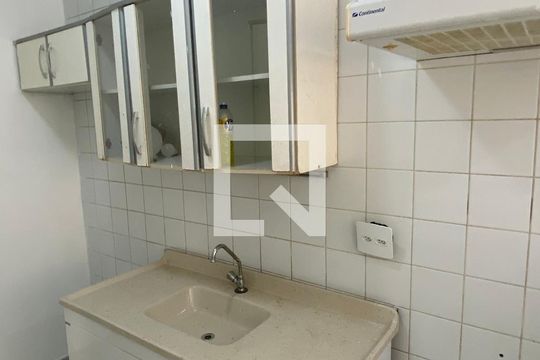 Cozinha de apartamento à venda com 2 quartos, 54m² em Vila Lutécia, Santo André