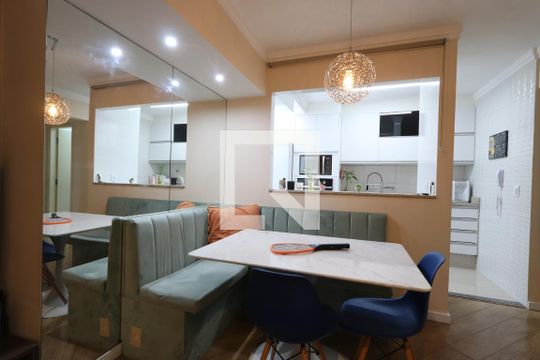 Sala de casa de condomínio à venda com 2 quartos, 86m² em Jardim Guairaca, São Paulo