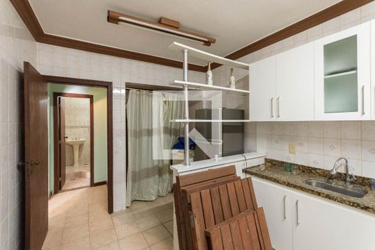 Cozinha de apartamento à venda com 4 quartos, 250m² em Grajaú, Rio de Janeiro