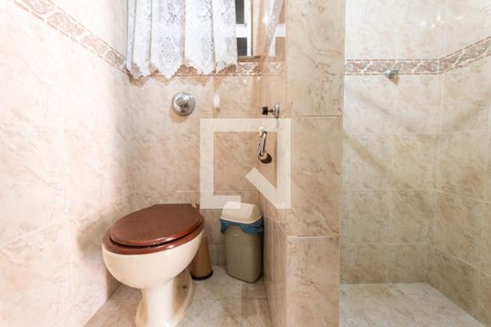 Banheiro de apartamento à venda com 4 quartos, 250m² em Grajaú, Rio de Janeiro