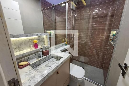 Banheiro de casa de condomínio para alugar com 3 quartos, 140m² em Sacomã, São Paulo