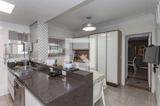 Cozinha de apartamento à venda com 5 quartos, 310m² em Jardim da Saúde, São Paulo