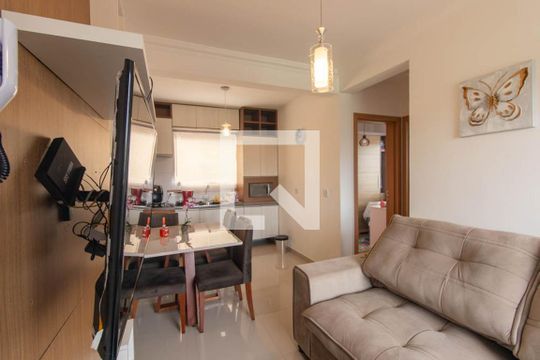 Sala de apartamento para alugar com 2 quartos, 45m² em Cruzeiro, São José dos Pinhais