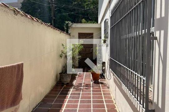 Casa à venda com 3 quartos, 178m² em Jardim Oriental, São Paulo