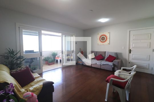 Apartamento para alugar com 3 quartos, 186m² em Centro, Novo Hamburgo