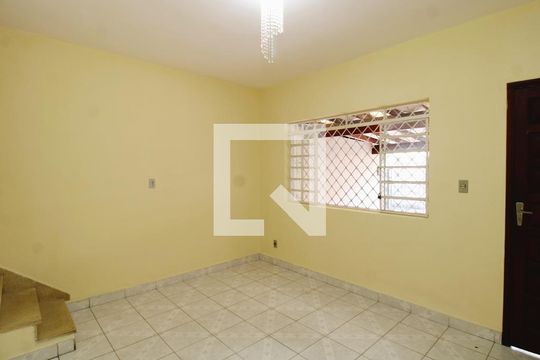 Sala de casa para alugar com 2 quartos, 102m² em Vila Constança, São Paulo