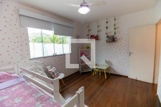 Quarto 1 de casa de condomínio à venda com 4 quartos, 245m² em São Francisco, Niterói
