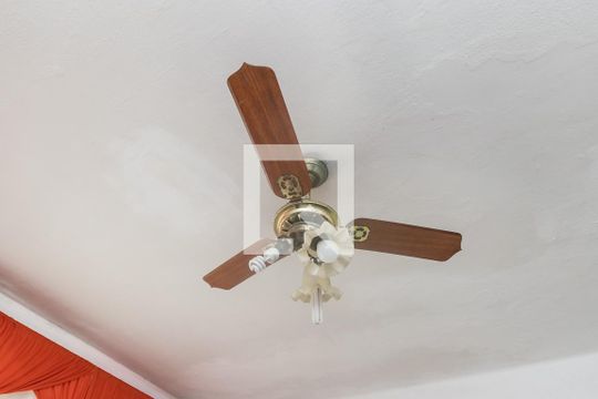 Sala de apartamento para alugar com 2 quartos, 70m² em Cordovil, Rio de Janeiro