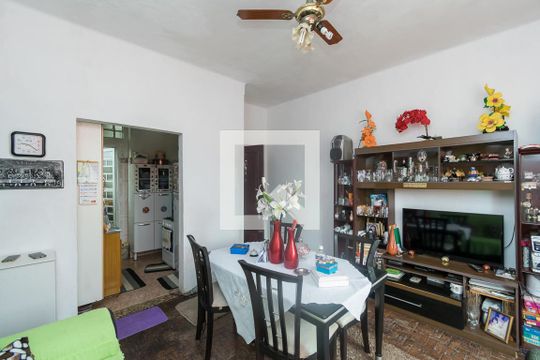Sala de apartamento para alugar com 2 quartos, 70m² em Cordovil, Rio de Janeiro